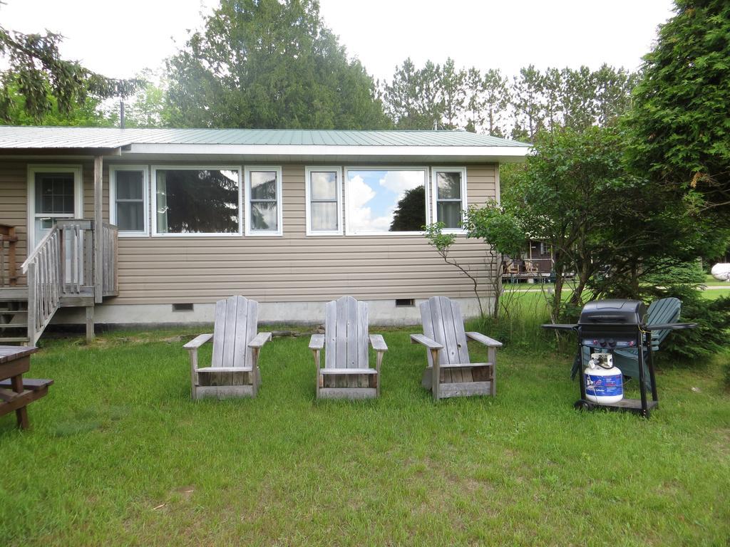 Bondi Village Cottage Resort Lake of Bays Экстерьер фото