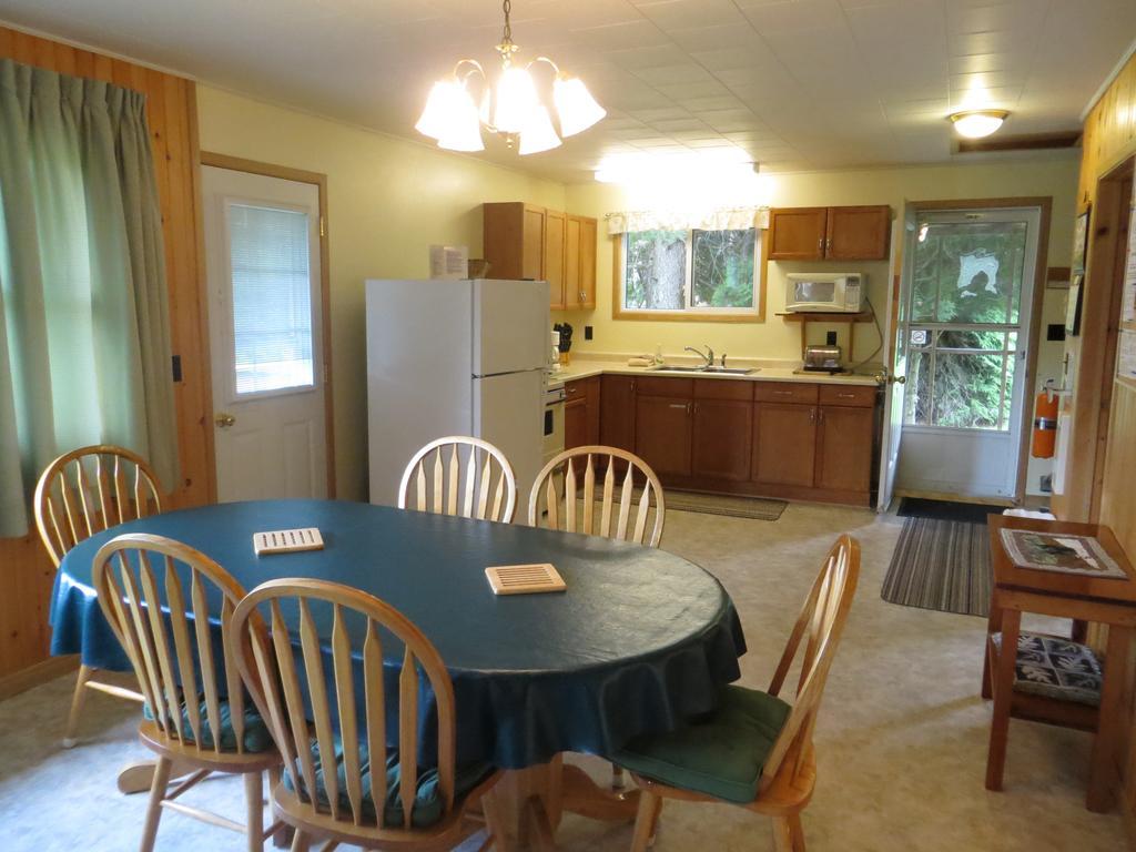 Bondi Village Cottage Resort Lake of Bays Экстерьер фото